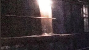 Vías del tren llenas de agua en 14 west St