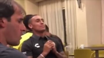 Maradona retó a un juego de "Truco" a los futbolistas argentinos de Dorados