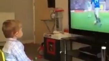 Un pequeño niño de Escocia festejó con locura un gol de los Rangers de Glasgow