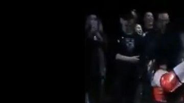La luchadora Priscilla Kelly y su escatológica acción.