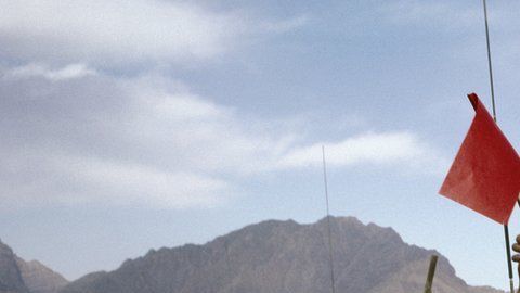 El 15 de febrero de 1989 terminó la retirada de las tropas soviéticas de Afganistán.
