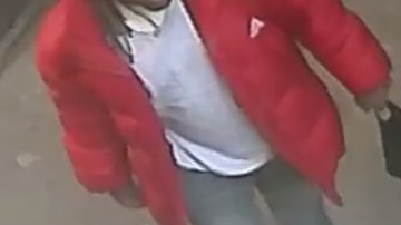 Sospechoso de exponer sus genitales a menor en tren 7.