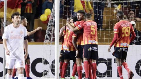 Los jugadores de Herediano celebran la victoria ante Atlanta United.