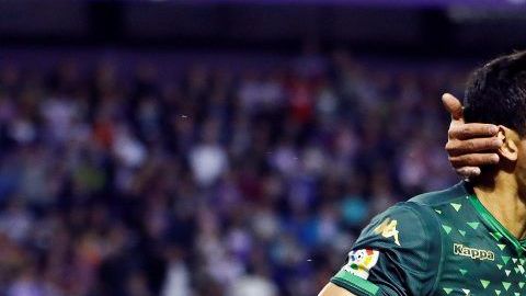 Los jugadores del Betis,celebran el triunfo frente al Valladolid.