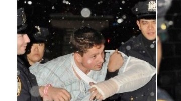 Allen y Derbyshire al ser arrestados en enero de 2017