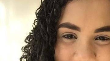 Michelle Amarante se siente orgullosa de su cabello rizo.