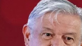 El presidente Andrés Manuel López Obrador y Pedro César Carrizales Becerra, apodado “El Mijis”.