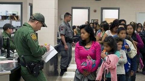 La Patrulla Fronteriza separó a miles de niños inmigrantes de sus padres.
