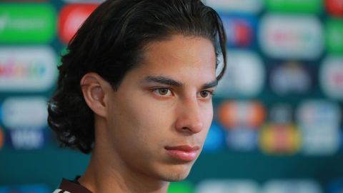 Diego Lainez fue el héroe del partido al dar el gol del empate.