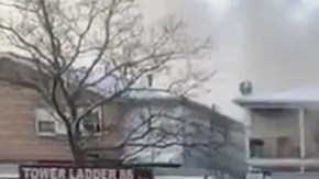 La Policía dijo que solo se reportaron “heridas menores” en el incendio.