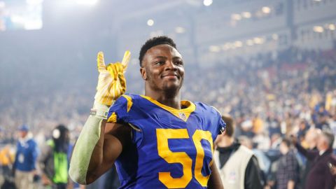 Samson Ebukam es pieza fundamental en la defensa de Los Angeles Rams