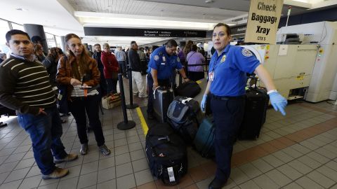 Más de cuarenta vuelos fueron obligados a cancelarse