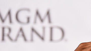 Floyd Mayweather alabó a Conor McGregor