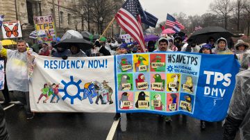 Al menos 500 neoyorquinos se unieron a la marcha que reunió casi 3,000 tepesianos en Washington D.C.