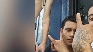 Luis Rivas, a la izquierda