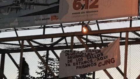 Una de las narcomantas firmadas por el CJNG en Uruapan.