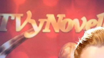 Marjorie de Sousa y Gabriel Soto