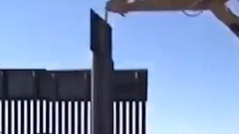 El presidente Trump presumió el avance del muro en Nuevo México.