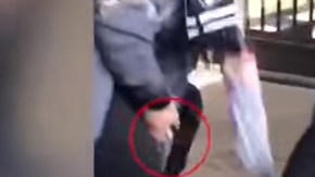 La pelea se reportó en una plataforma del tren 7.