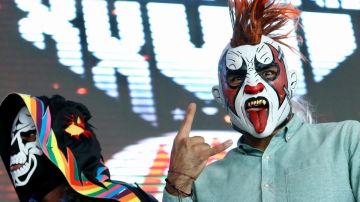 Los luchadores mexicanos Psycho Clown y La Parka retaron al peleador de UFC Cain Velásquez.
