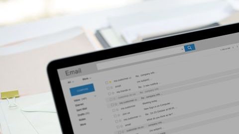 Nada de lo que subes a la internet es confidencial.