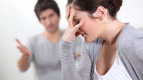 Está comprobado que llevar una vida en pareja resulta una "carga" más para cualquier mujer.