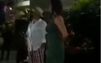 La escena fue grabada en una fiesta en Venezuela.