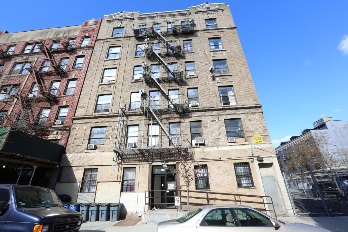 Anciana abusada en hogar en Nueva York: sentencian a vecino con historial de delitos sexuales