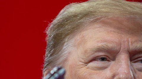 Estados Unidos importa más productos de los que vende al extranjero.