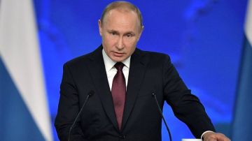 Se espera que el presidente Vladimir Putin firme los proyectos de ley pronto.