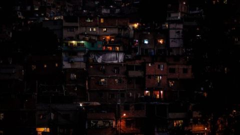 La electricidad regresó a zonas del país.