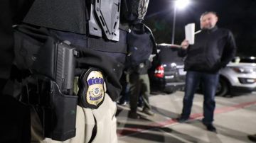 Jurisdicciones "santuario" bloquean la cooperación de policías locales con ICE