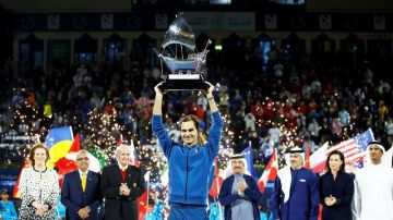 Roger Federer conquistó el torneo de Dubai y llegó a 100 títulos como tenista profesional