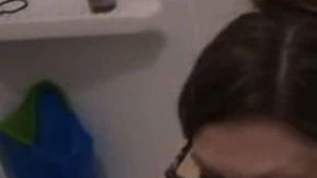 Kara Baker transmite en directo su parto.