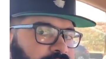 El hombre se sintió en aprietos ante los cuestionamientos de su novia.