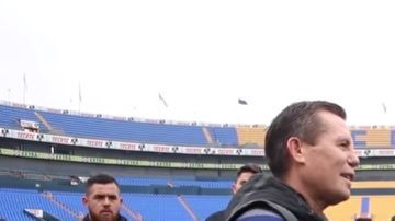 Julio César Chávez visitó el entrenamiento de Tigres UANL