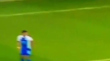 Mason Bennett hizo para el Derby County un auténtico golazo.