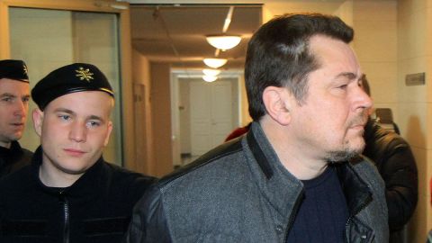 A través de correos y documentos falsos, este hombre fue capaz de sacarle millones a los dos gigantes informáticos.