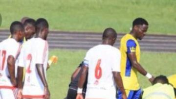 Hermann Tsinga sufrió un paro cardíaco en pleno partido