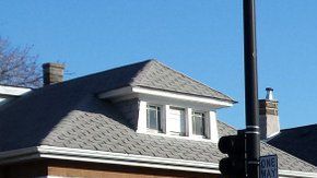 La Policía está advirtiendo al público sobre dos robos a mano armada esta semana en el vecindario de Cragin.