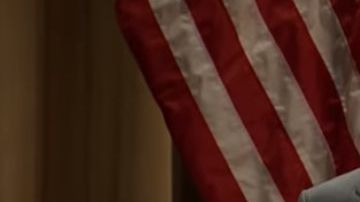 Bush dio la "bienvenida" a 48 personas que acaban de obtener la ciudadanía estadounidense.