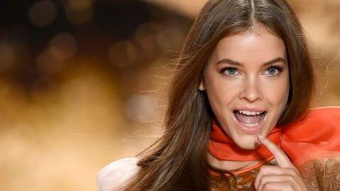 Palvin pesa 55 kilos pero mide 1.75 metros.