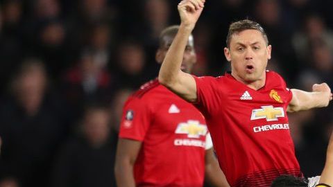 Raúl Jiménez colaboró en el triunfo 2-1 de Wolverhampton sobre Manchester United en la FA Cup