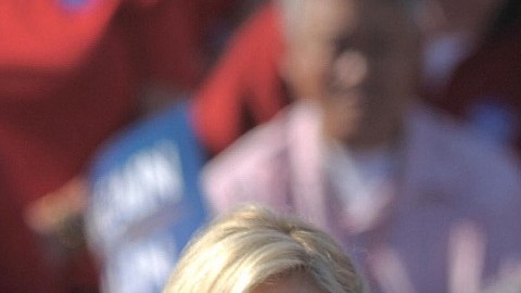Meghan McCain ha defendido a su padre  del presidente Trump.