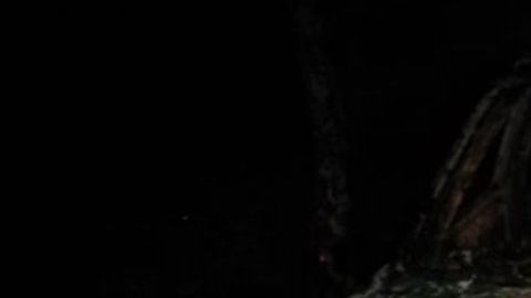 Grupo armado quemó auto del alcalde oaxqueño.