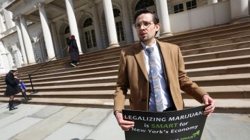 El activista Anthony Posada razona que la nueva ley que verá luz en NY tiene muchas previsiones. (Foto: Archivo-El Diario)