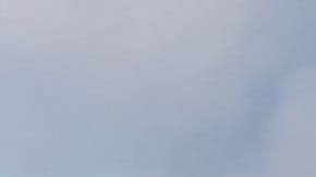 La aerolínea JetBlue fue demandada por incurrir en "prácticas de empleo ilegales".