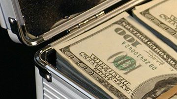 Podrías tener diez mil dólares en tus manos al término de un año con estos tips.