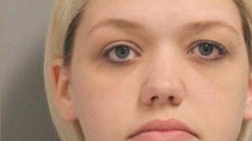 La maestra mantuvo intercambios impropios con el alumno por Snapchat.