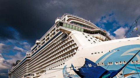 El barco de cruceros "Norwegian Escape"
